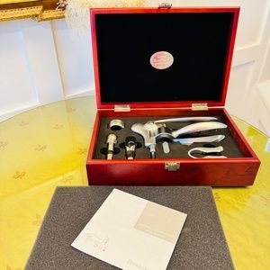 Brookstone Heritage Connoisseur's Wine Bottle Opener Wooden Case Open Box Gift